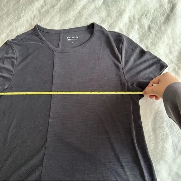 Athleta Women’s Asymmetrical Athletic T-Shirt Size Medium Gray - Picture 7 of 11